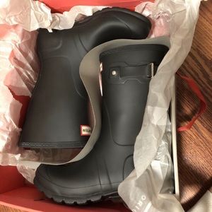 Short Hunter rain boots!